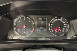 valkoinen Volkswagen Transporter 2018 kuva 26.