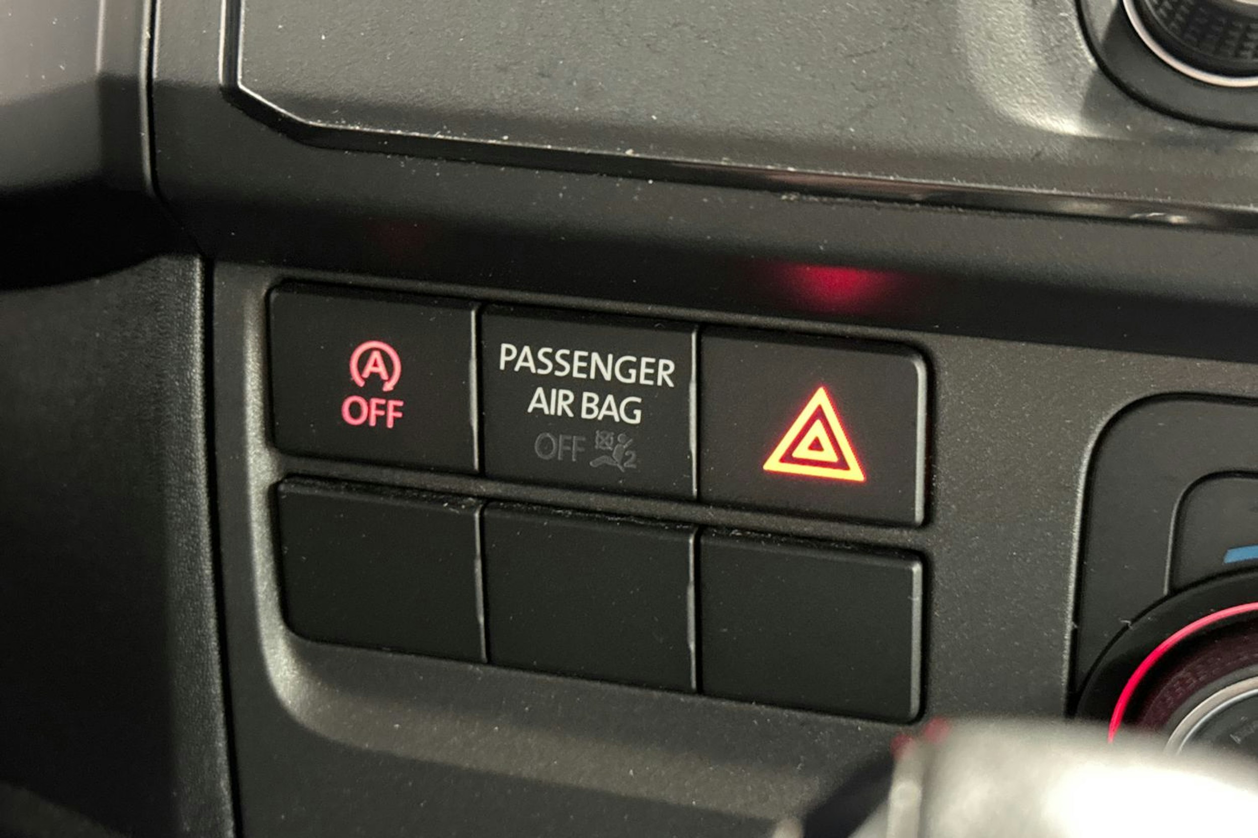 harmaa Volkswagen Transporter 2018 kuva 21.