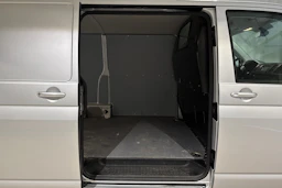 hopea Volkswagen Transporter 2018 kuva 16.