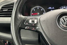 harmaa Volkswagen Transporter 2018 kuva 7.