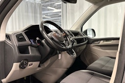 harmaa Volkswagen Transporter 2018 kuva 9.