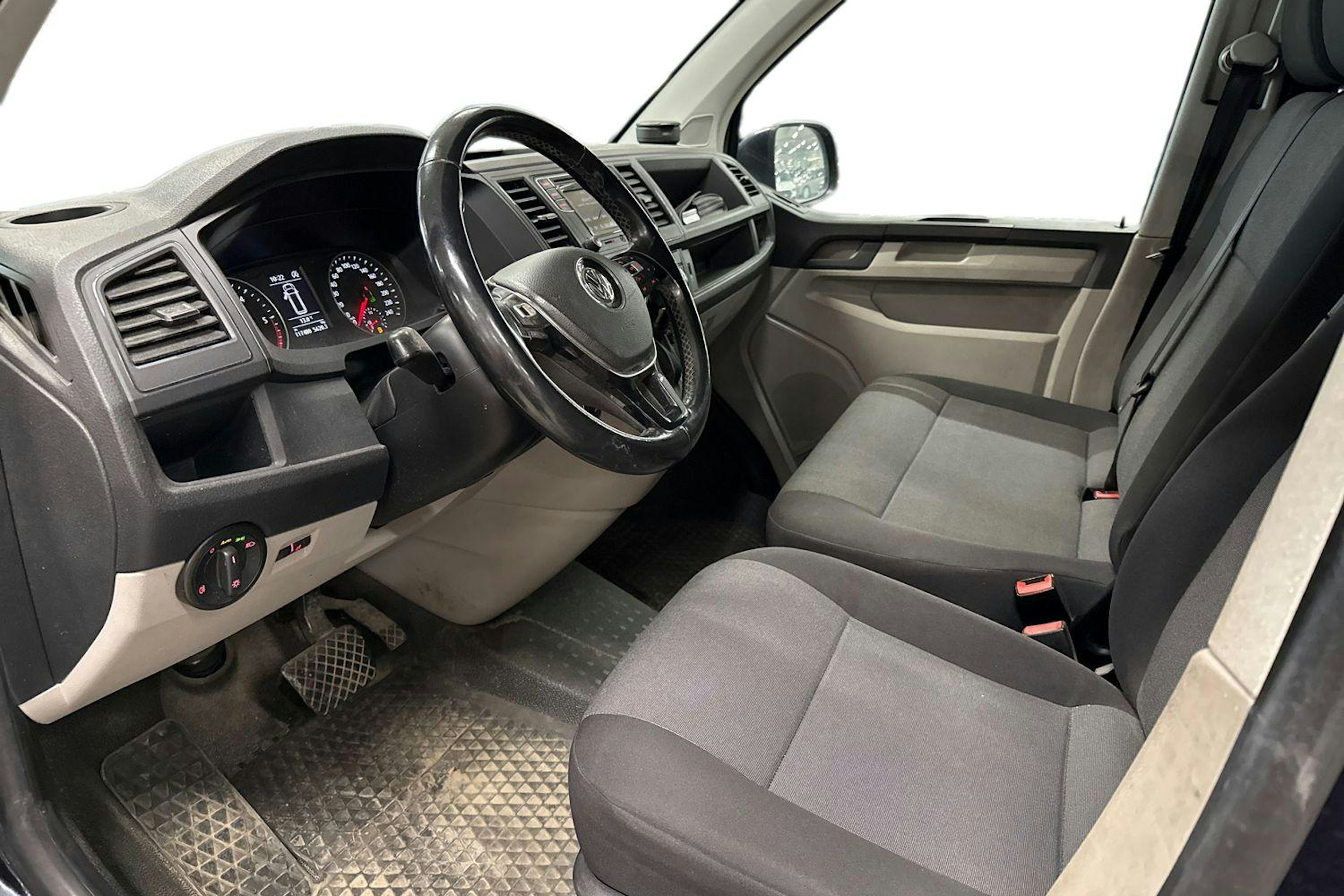 Sininen Volkswagen TRANSPORTER 2018 kuva 3.