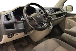 valkoinen Volkswagen Transporter 2018 kuva 3.