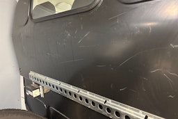 valkoinen Volkswagen Transporter 2018 kuva 22.