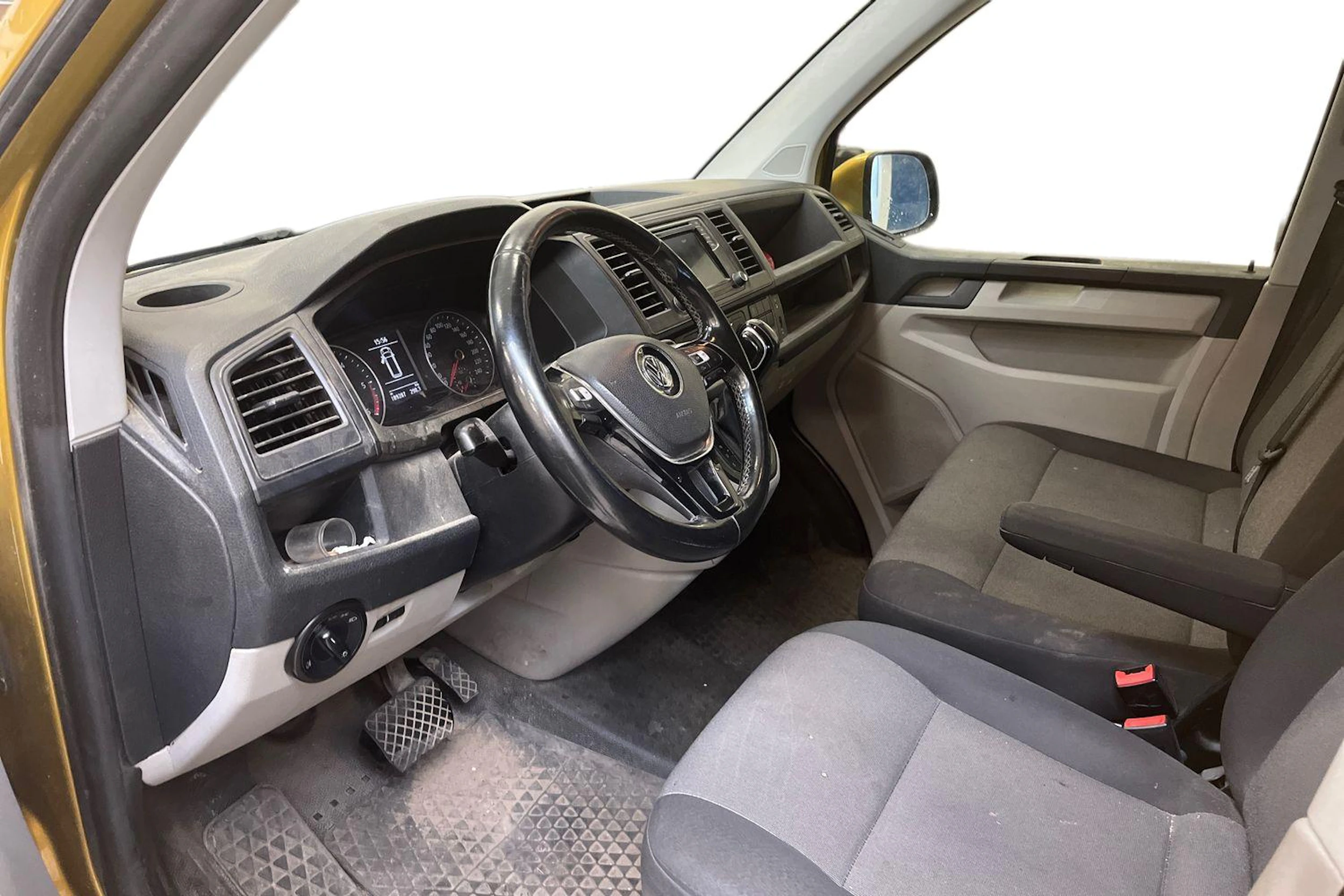 keltainen Volkswagen Transporter 2018 kuva 3.