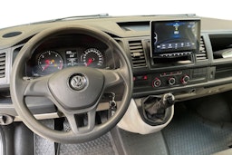 valkoinen Volkswagen Transporter 2018 kuva 9.