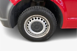 Punainen Volkswagen TRANSPORTER 2018 kuva 12.