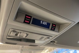 Punainen Volkswagen TRANSPORTER 2018 kuva 17.