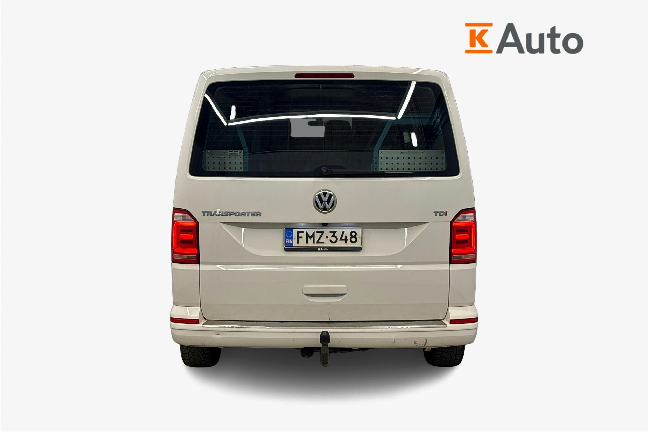 valkoinen Volkswagen Transporter 2018 kuva 3.