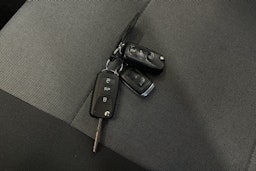 valkoinen Volkswagen Transporter 2018 kuva 21.