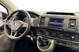 valkoinen Volkswagen Transporter 2018 kuva 11.