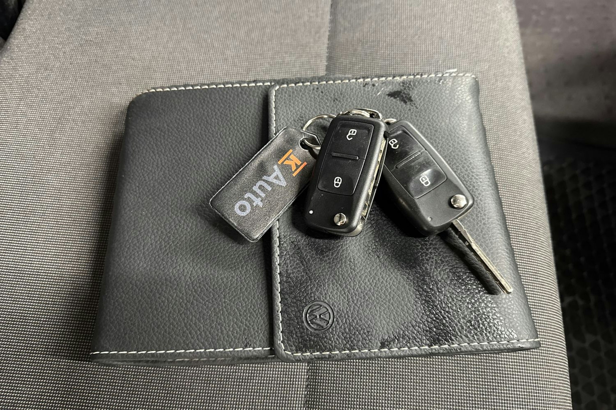 valkoinen Volkswagen Transporter 2018 kuva 31.