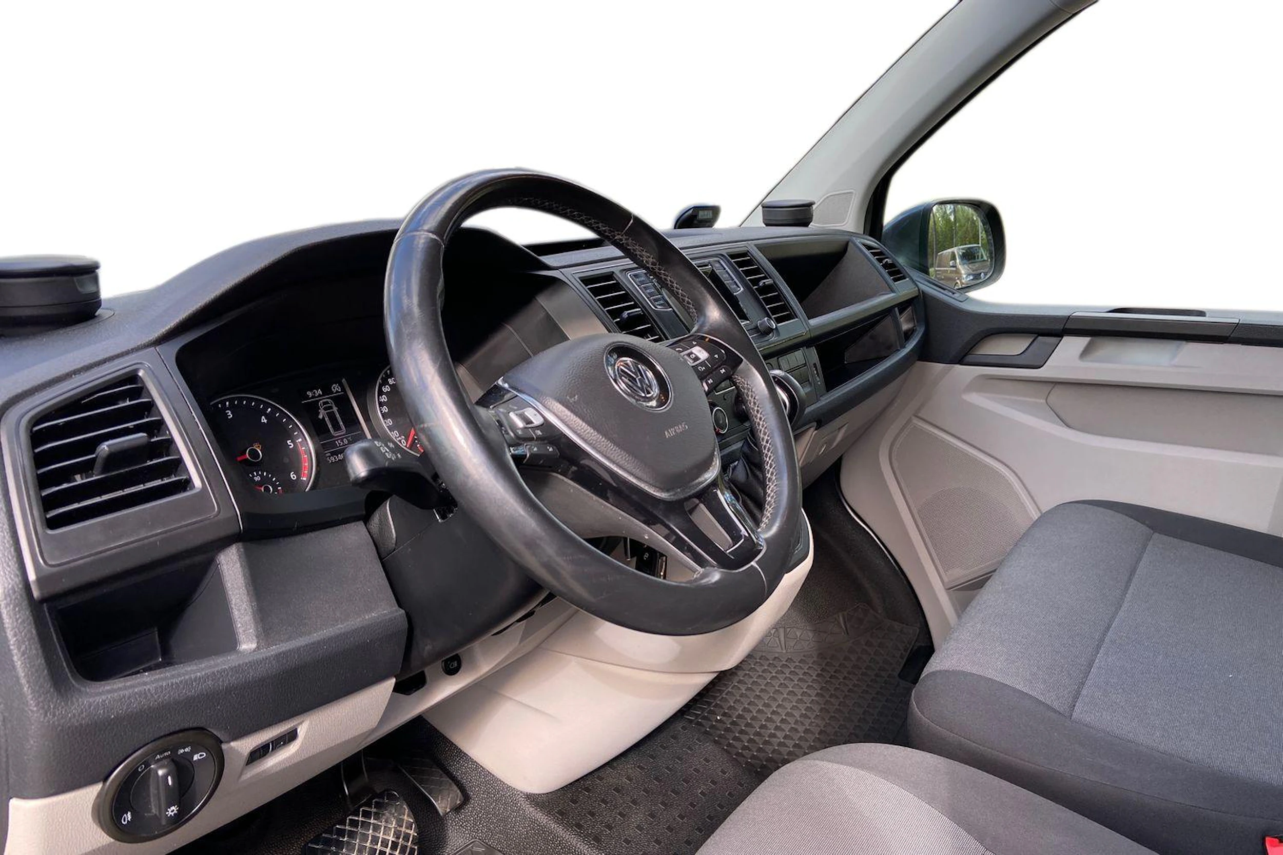 harmaa Volkswagen Transporter 2018 kuva 6.