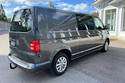 harmaa Volkswagen Transporter 2018 kuva 13.