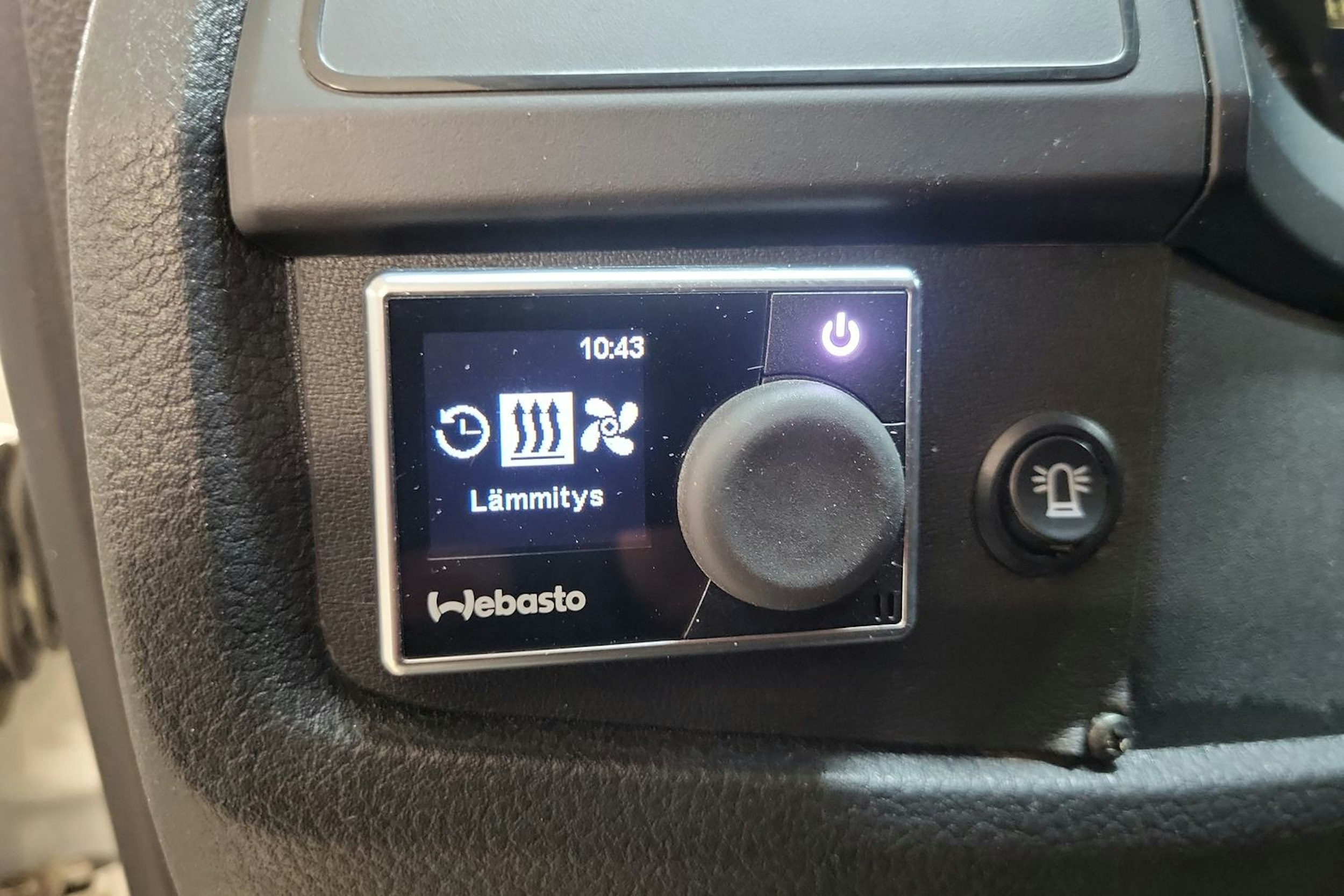 Valkoinen Volkswagen Transporter 2018 kuva 17.