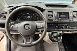 valkoinen Volkswagen Transporter 2018 kuva 7.