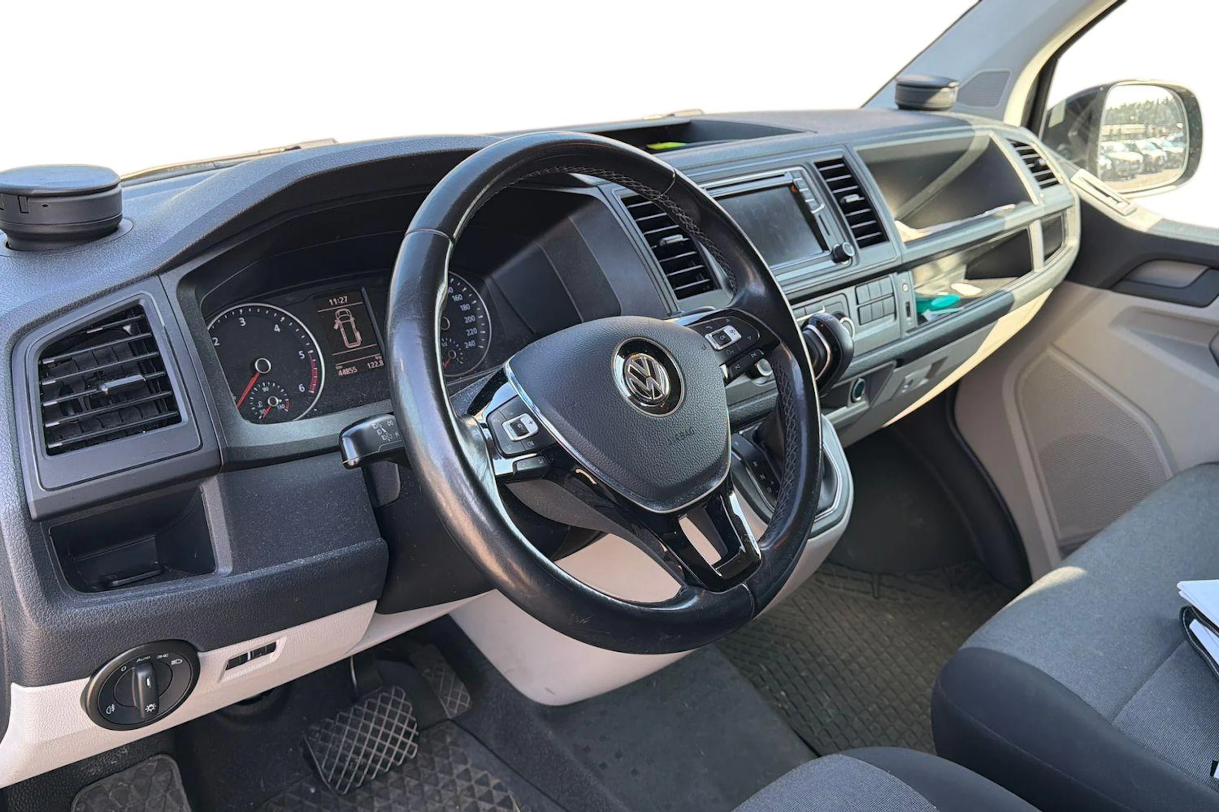 musta Volkswagen Transporter 2018 kuva 3.