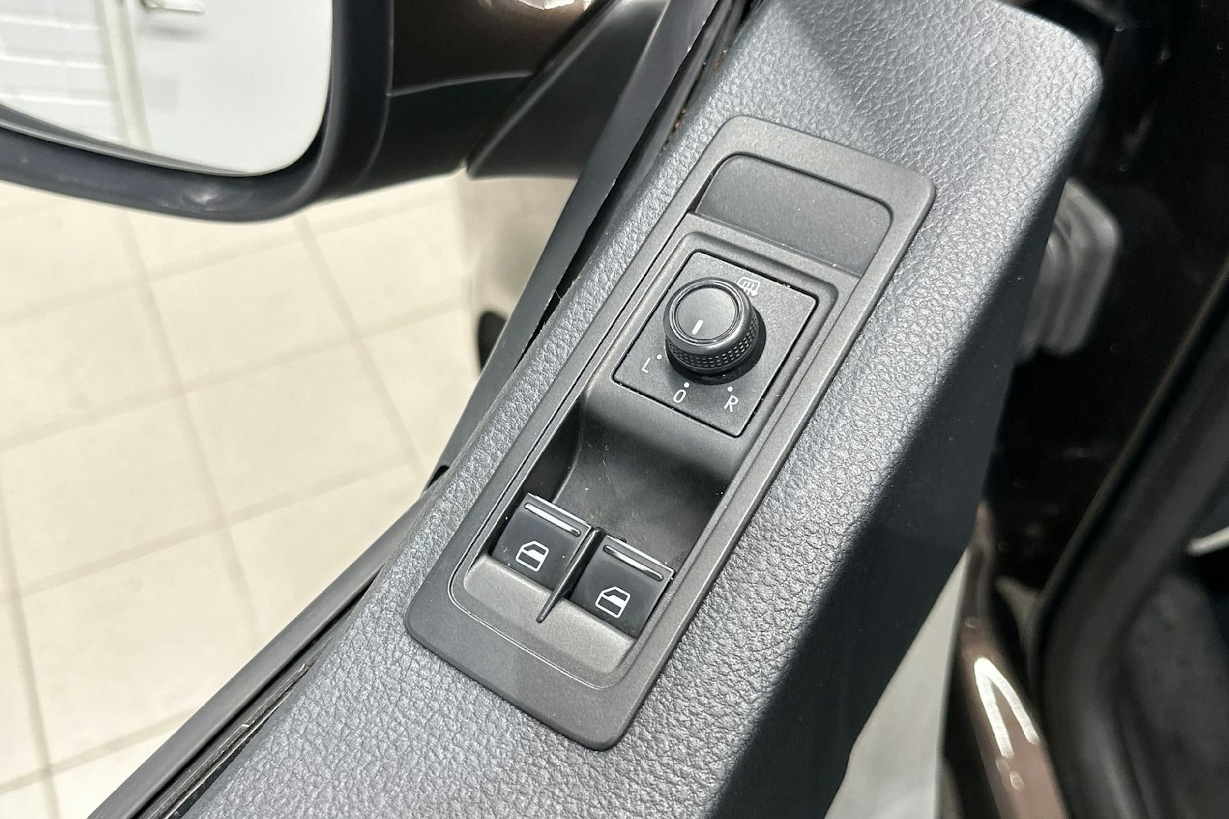 Ruskea (beige) Volkswagen TRANSPORTER 2018 kuva 15.