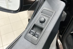 Ruskea (beige) Volkswagen TRANSPORTER 2018 kuva 15.