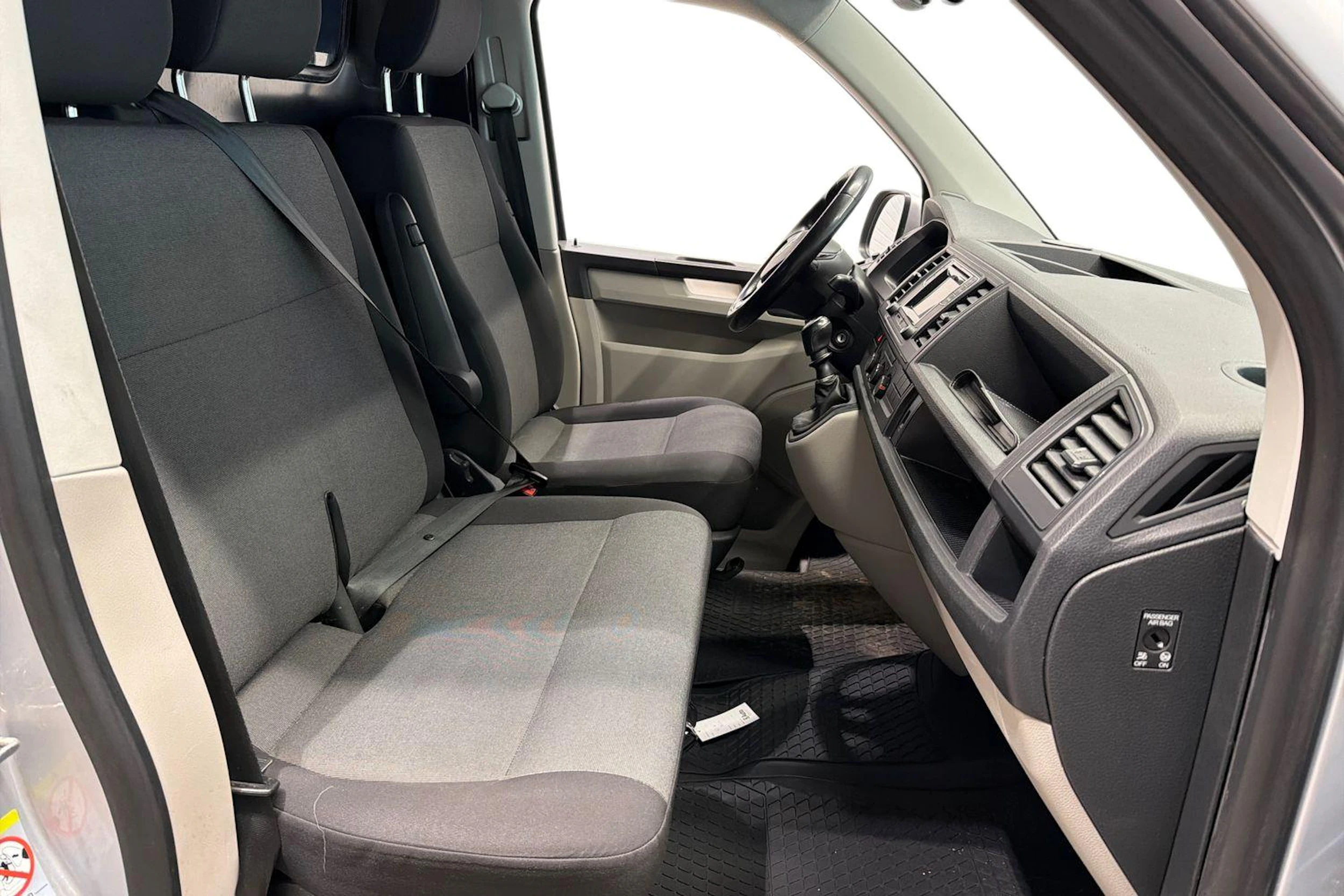 hopea Volkswagen Transporter 2019 kuva 11.