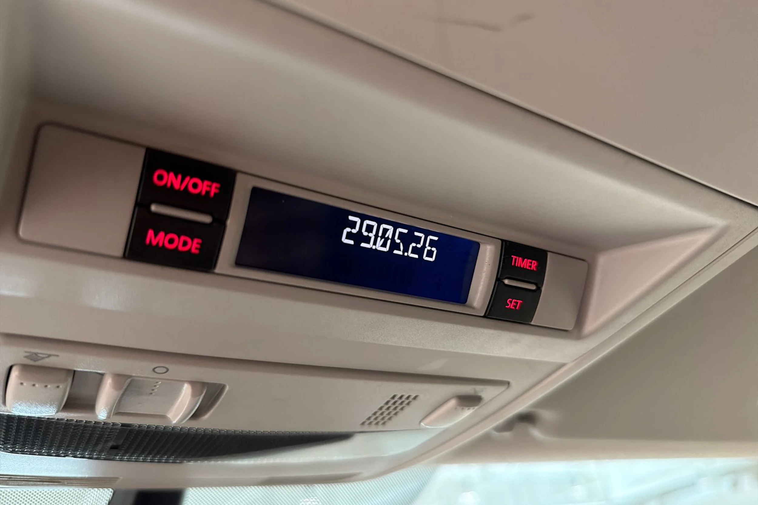 hopea Volkswagen Transporter 2019 kuva 16.