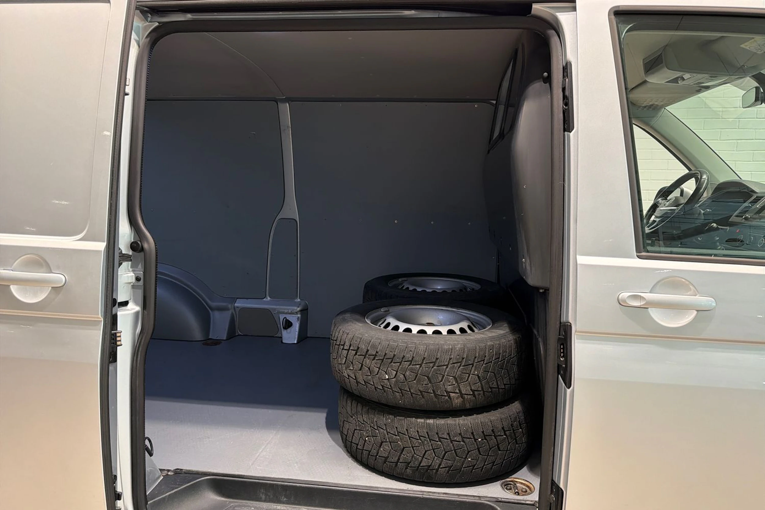 hopea Volkswagen Transporter 2019 kuva 20.
