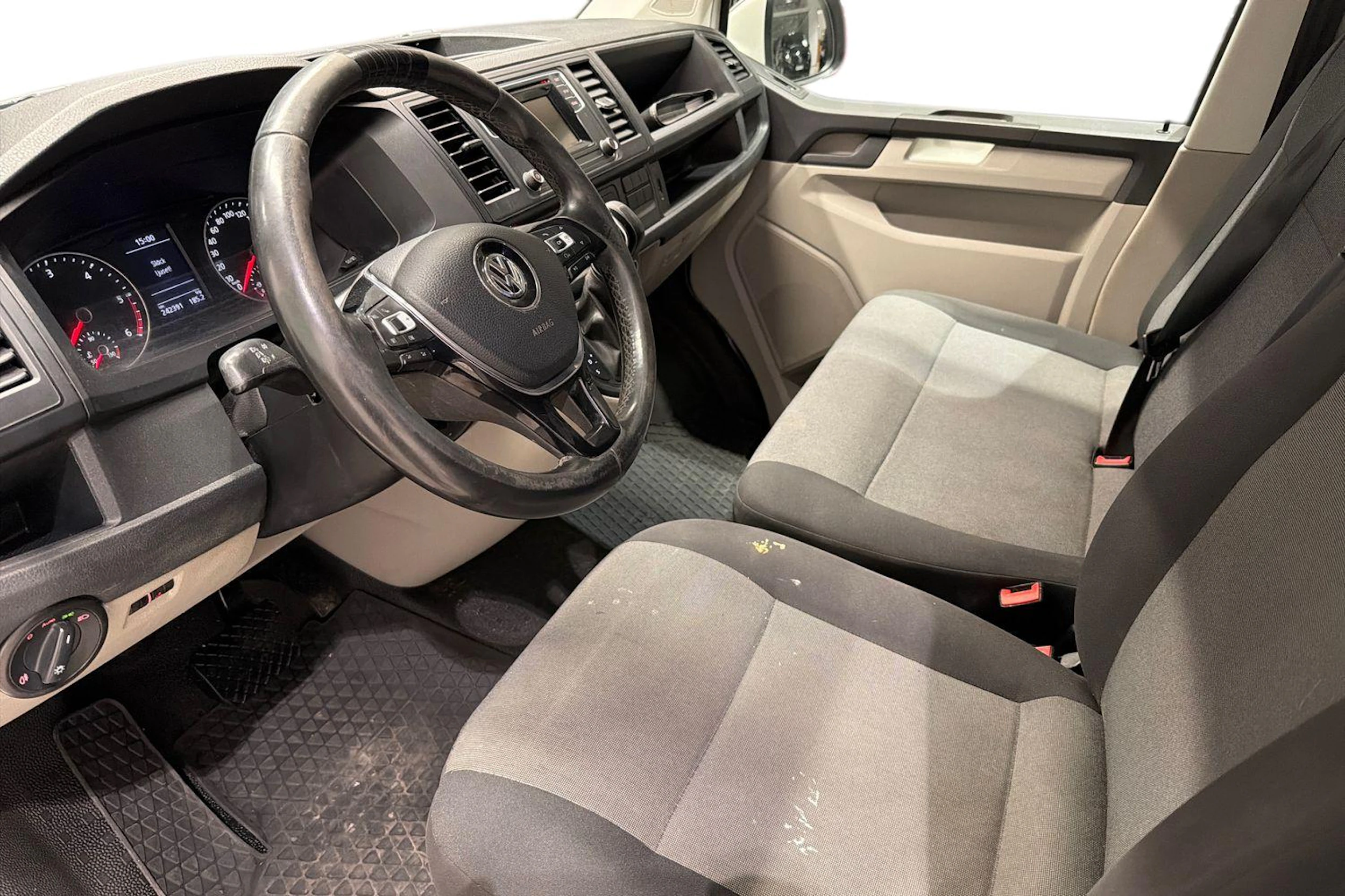 Valkoinen Volkswagen TRANSPORTER 2018 kuva 8.