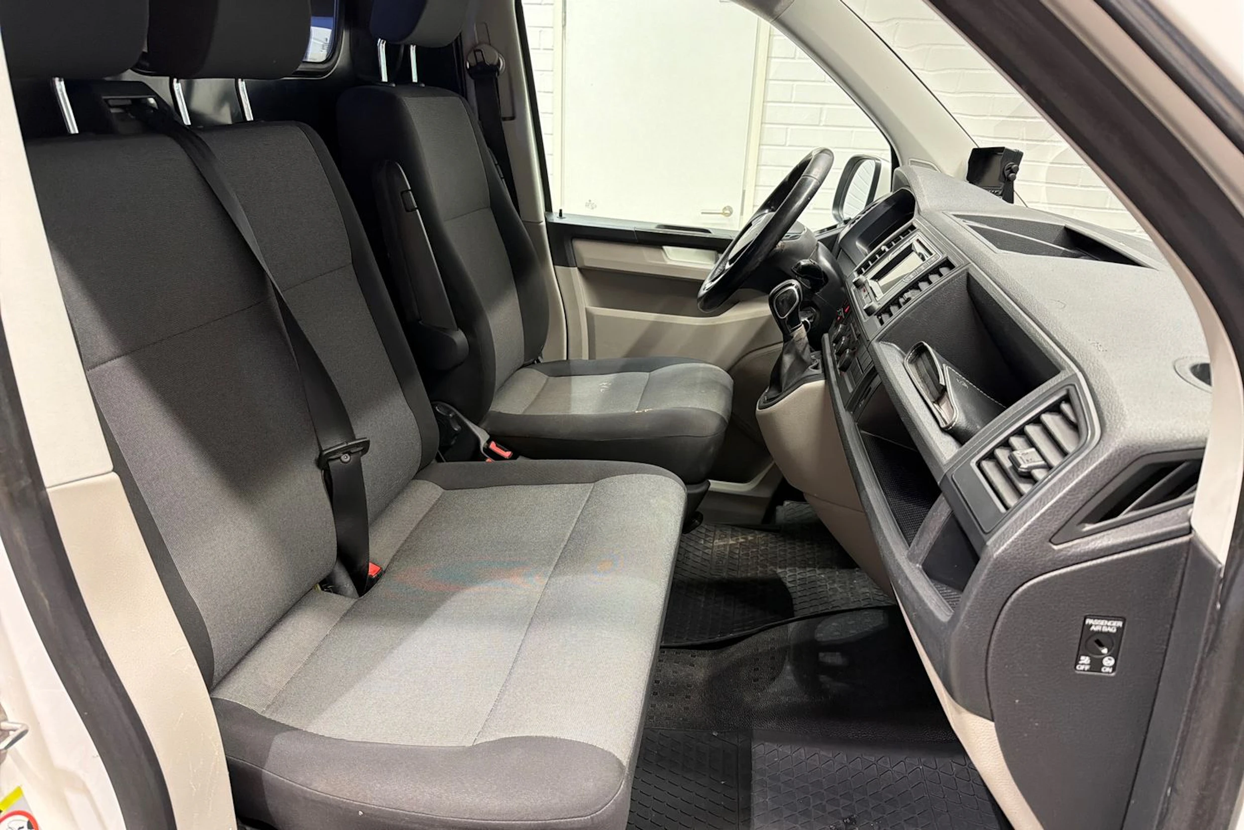 Valkoinen Volkswagen TRANSPORTER 2018 kuva 19.
