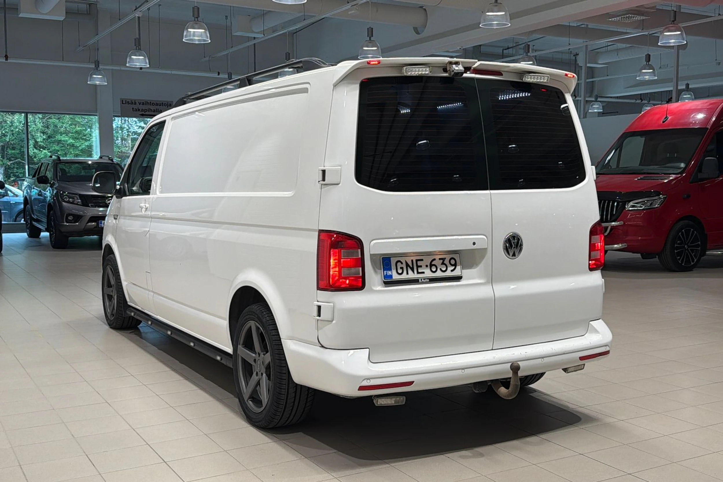 Valkoinen Volkswagen TRANSPORTER 2018 kuva 25.