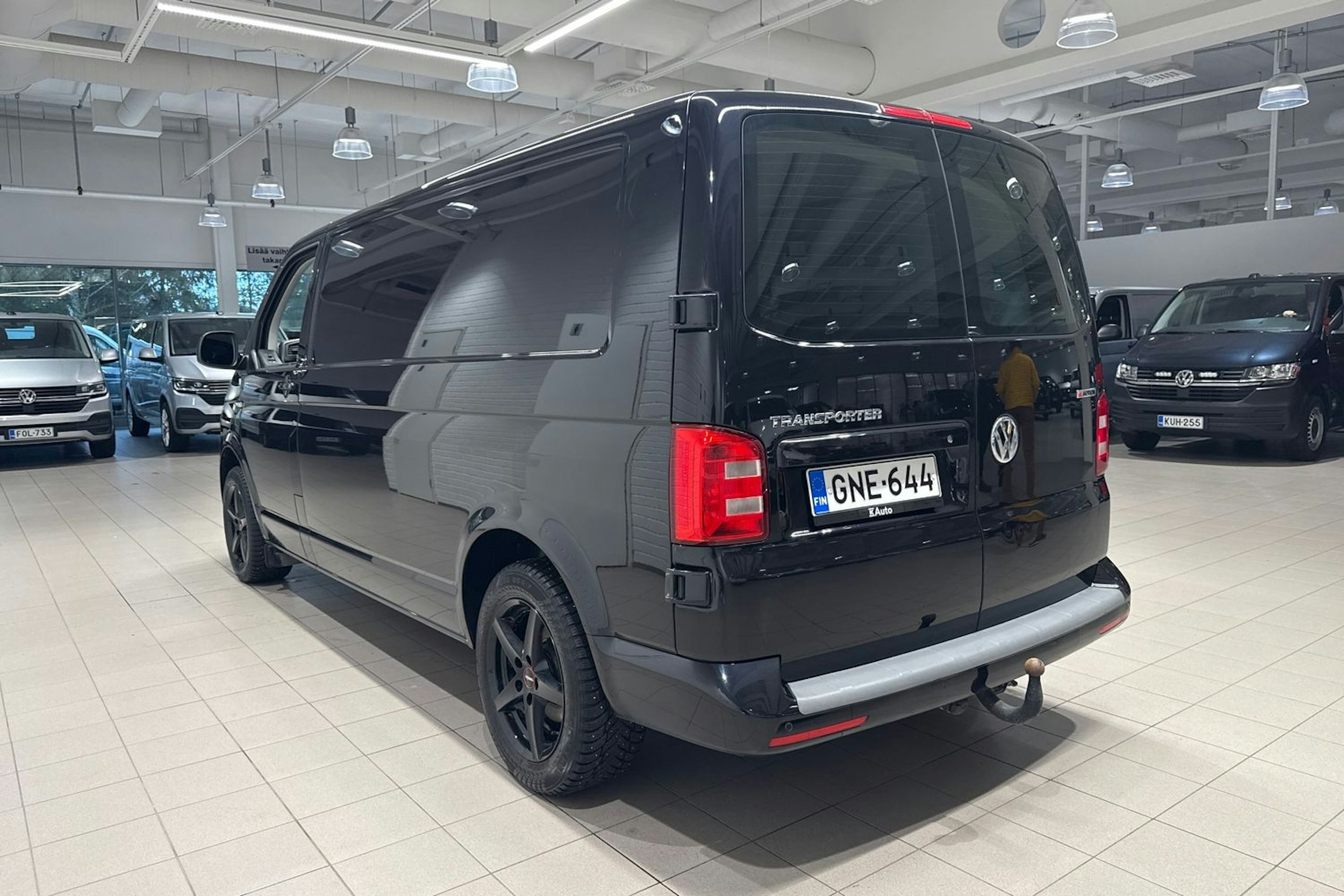 Musta Volkswagen TRANSPORTER 2018 kuva 11.
