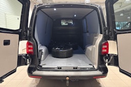 Musta Volkswagen TRANSPORTER 2018 kuva 12.