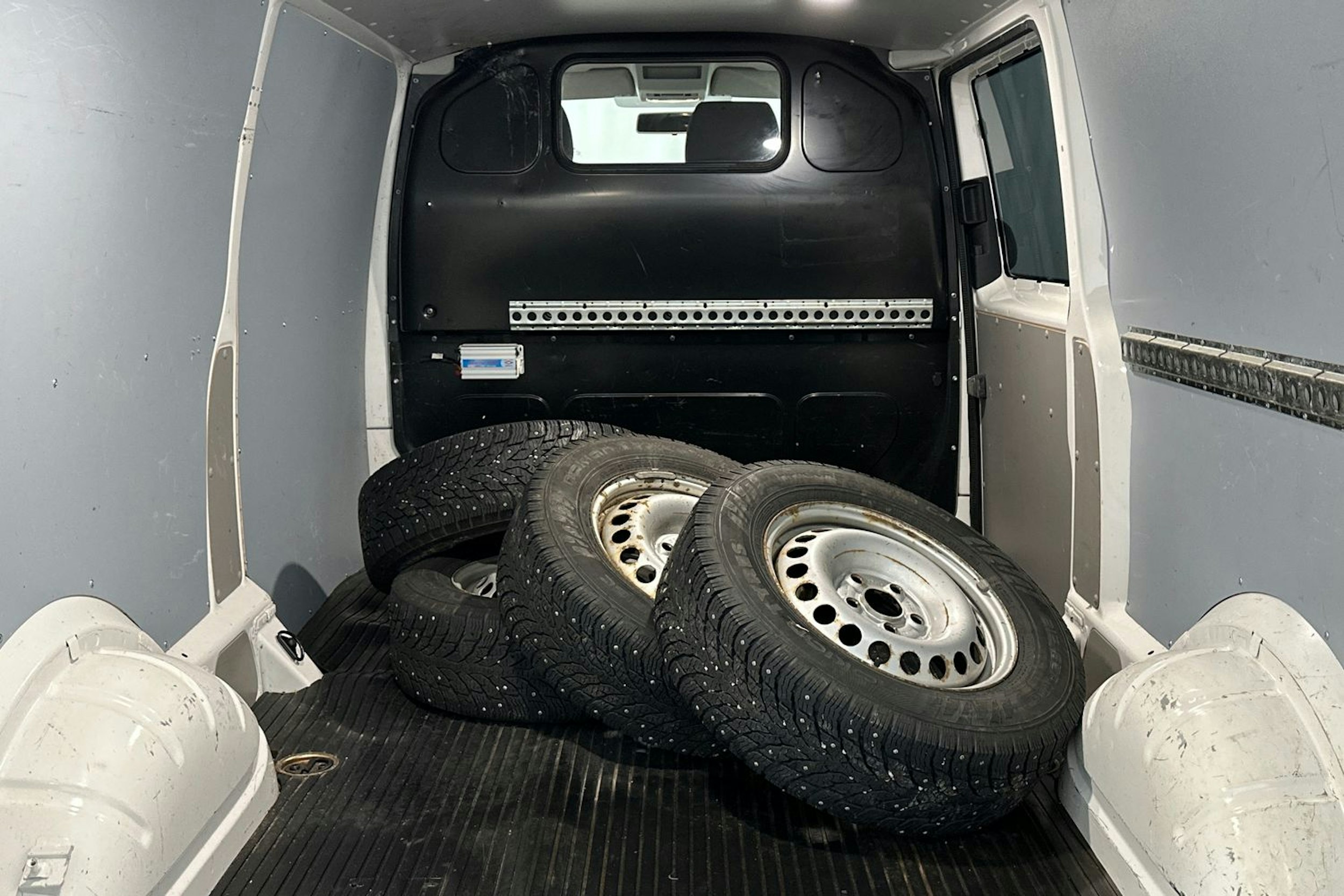 Valkoinen Volkswagen TRANSPORTER 2018 kuva 14.