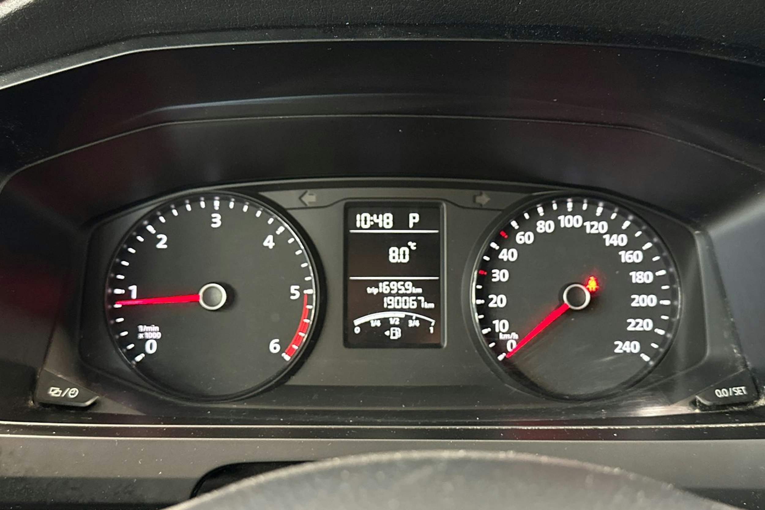 Valkoinen Volkswagen TRANSPORTER 2018 kuva 15.