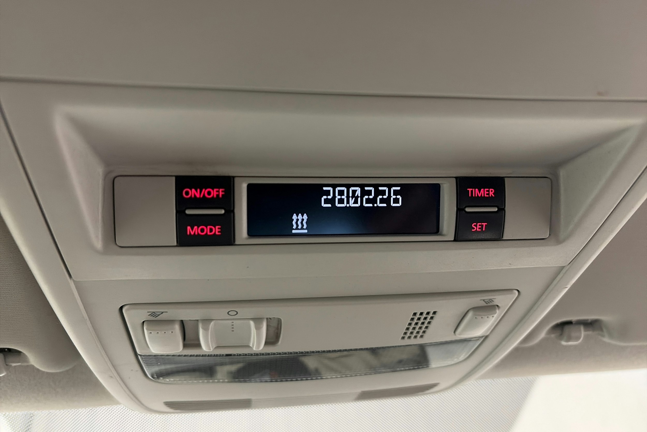 valkoinen Volkswagen Transporter 2018 kuva 20.