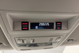 valkoinen Volkswagen Transporter 2018 kuva 20.