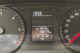 valkoinen Volkswagen Transporter 2018 kuva 21.