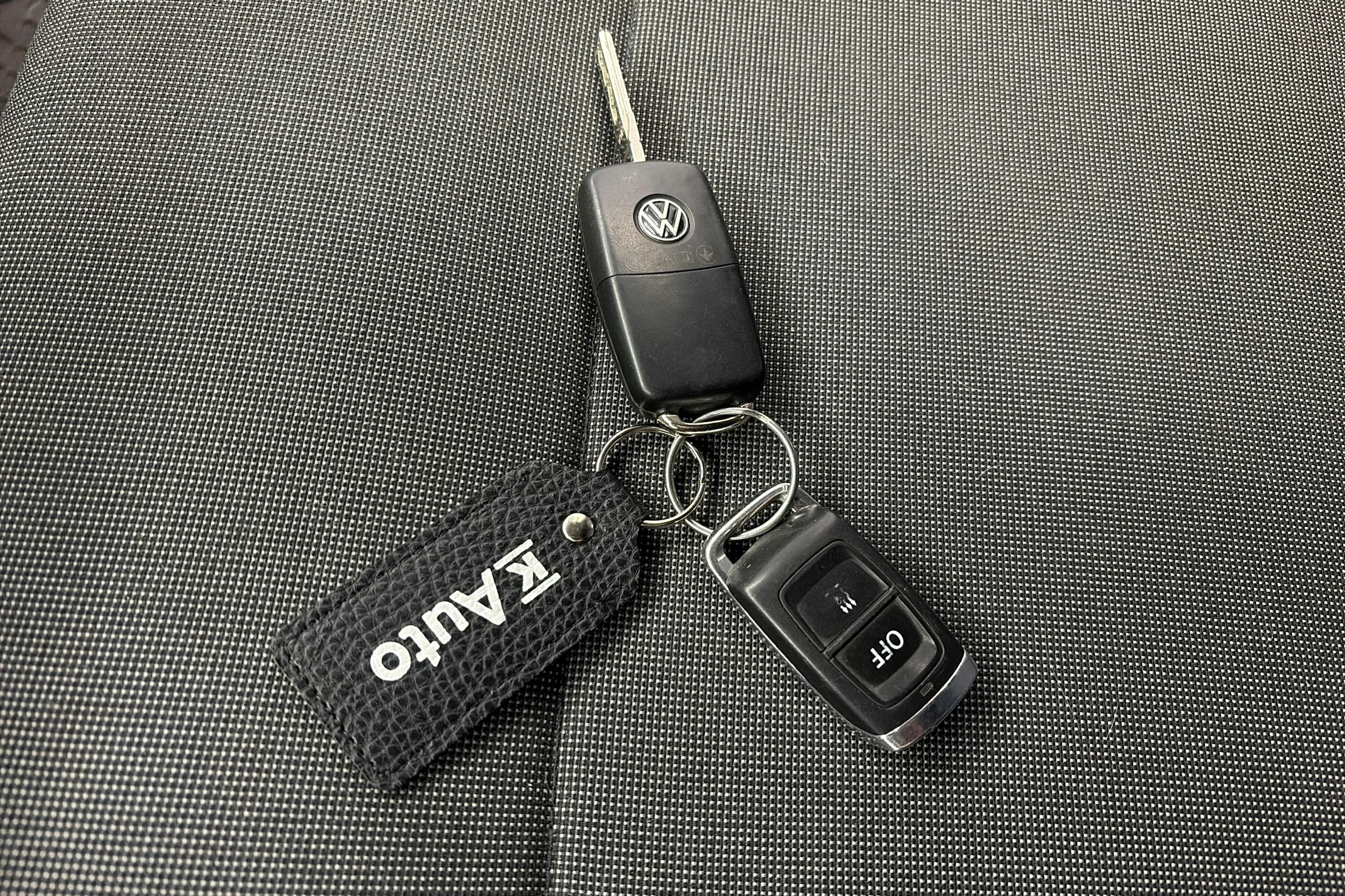 valkoinen Volkswagen Transporter 2018 kuva 25.