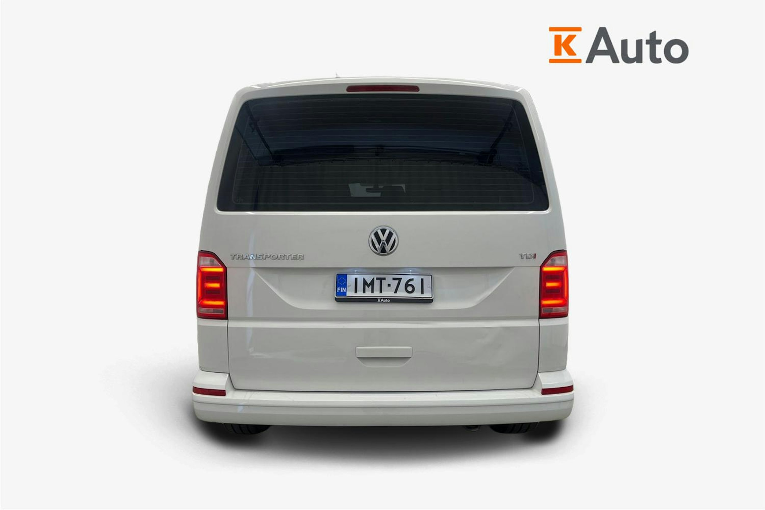 Valkoinen Volkswagen Transporter 2018 kuva 3.