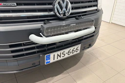 valkoinen Volkswagen Transporter 2018 kuva 25.