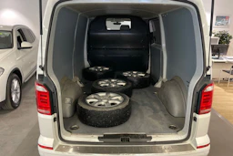 Valkoinen Volkswagen TRANSPORTER 2018 kuva 14.
