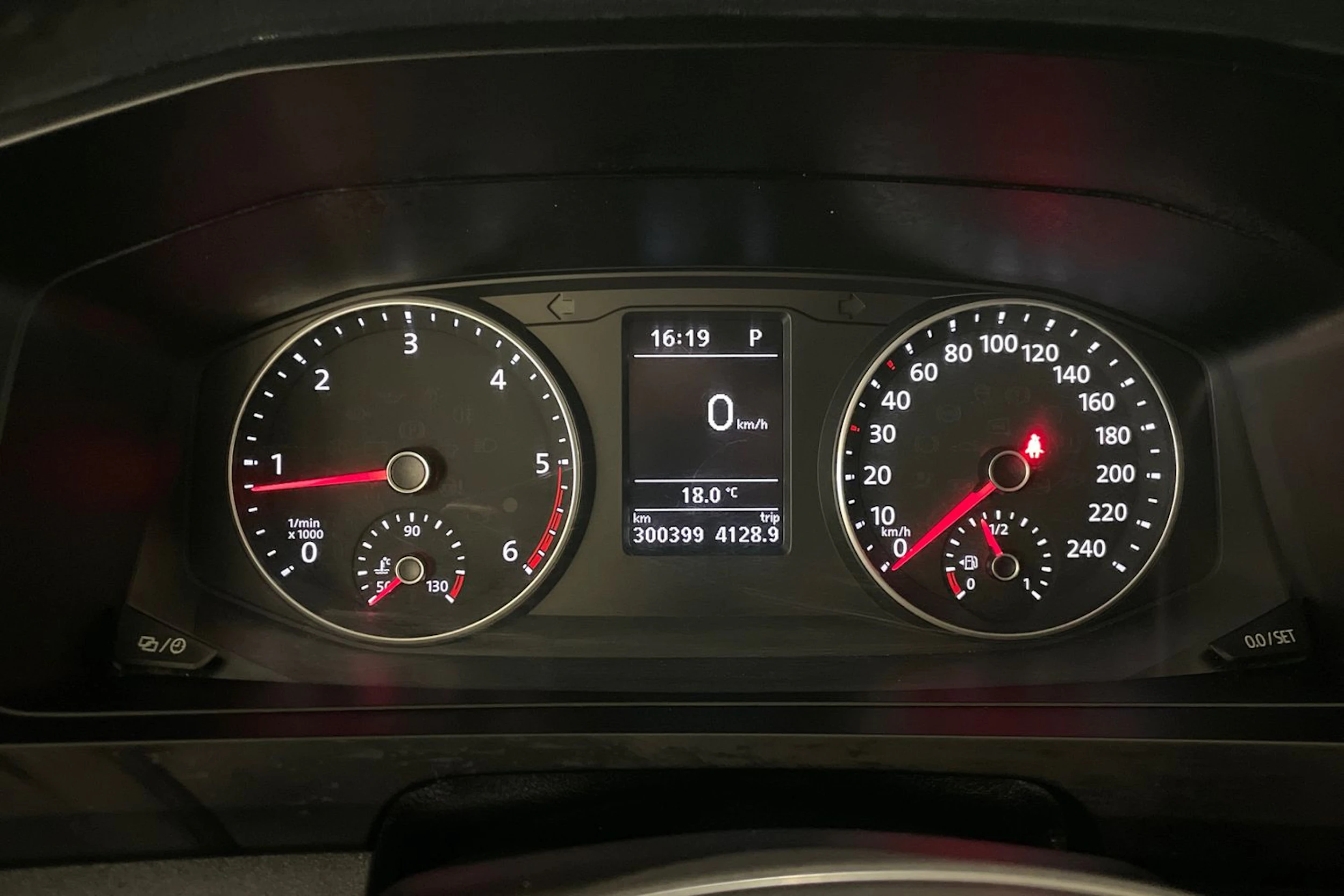 Valkoinen Volkswagen TRANSPORTER 2018 kuva 20.