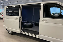 Valkoinen Volkswagen TRANSPORTER 2018 kuva 23.