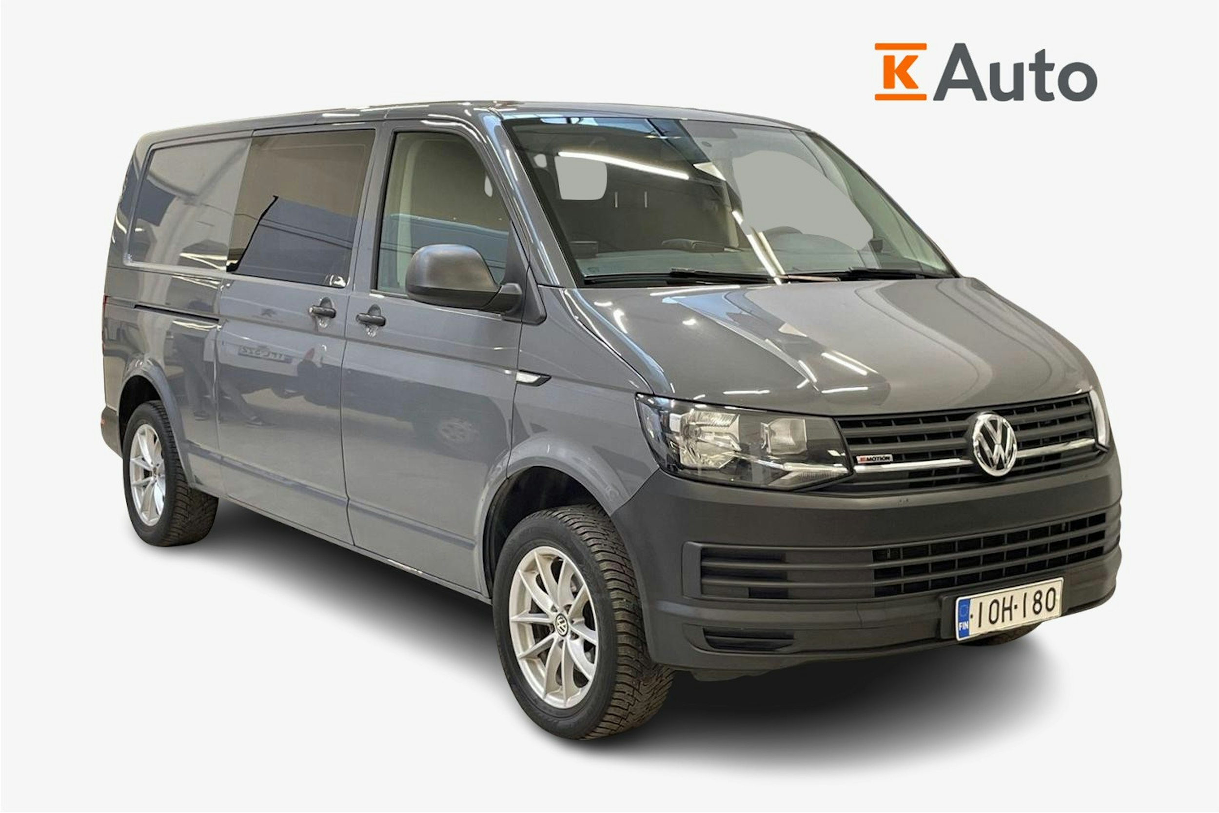 harmaa Volkswagen Transporter 2018 kuva 1.