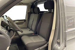 harmaa Volkswagen Transporter 2018 kuva 6.