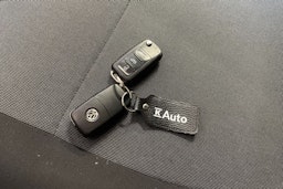 harmaa Volkswagen Transporter 2018 kuva 23.