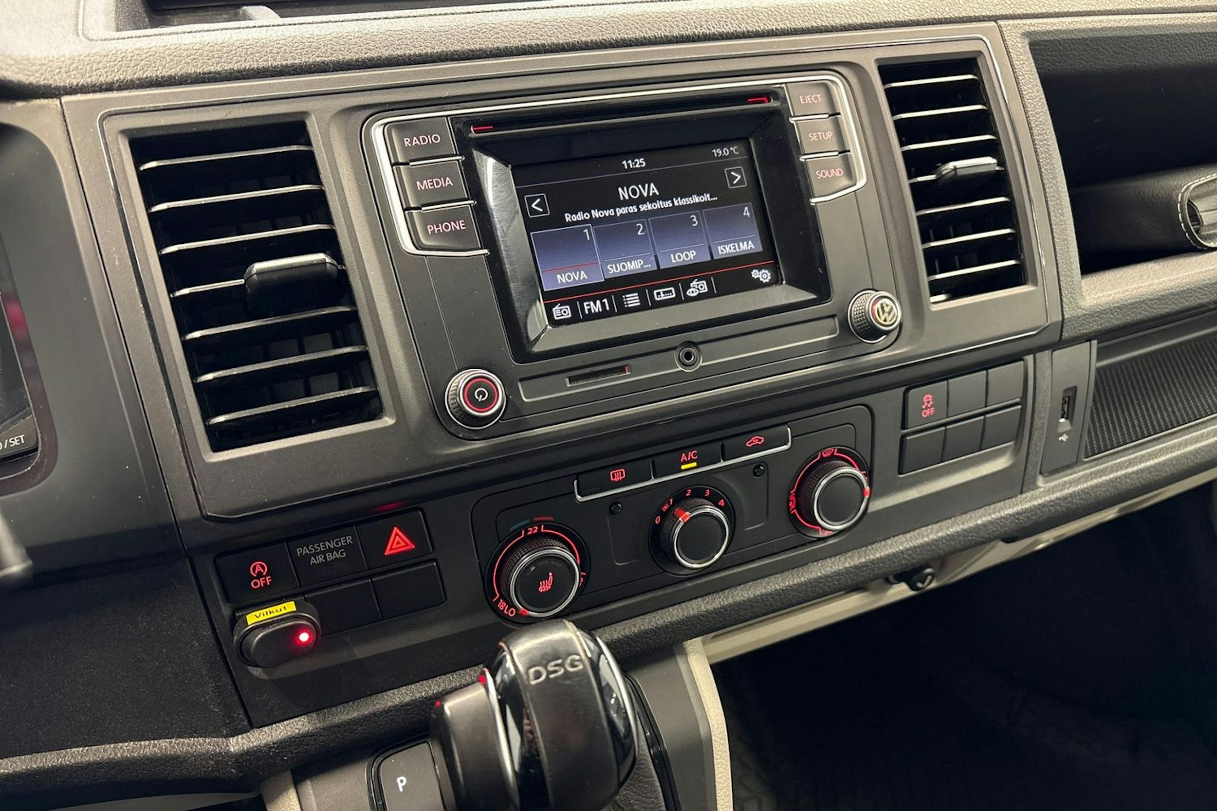 hopea Volkswagen Transporter 2018 kuva 12.