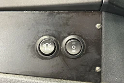 valkoinen Volkswagen Transporter 2019 kuva 14.