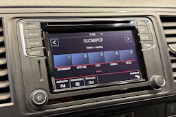 valkoinen Volkswagen Transporter 2019 kuva 17.