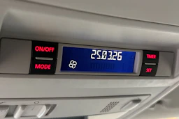 valkoinen Volkswagen Transporter 2019 kuva 21.