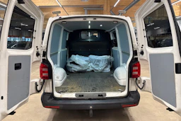 valkoinen Volkswagen Transporter 2019 kuva 23.